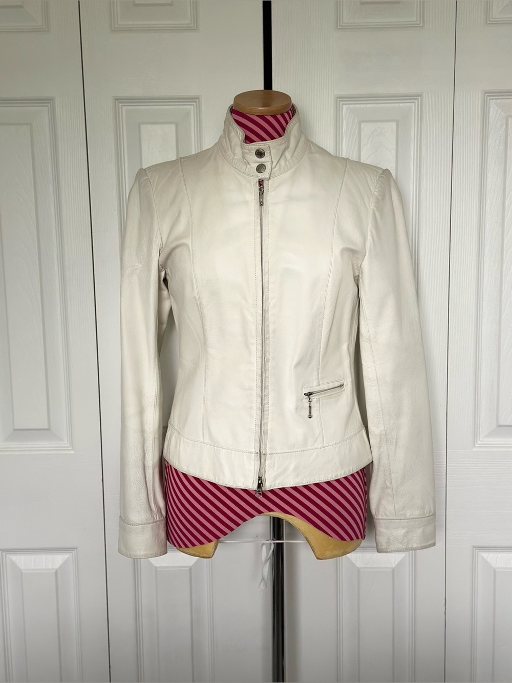 Women's Off White 100% Leather Zip Jacket